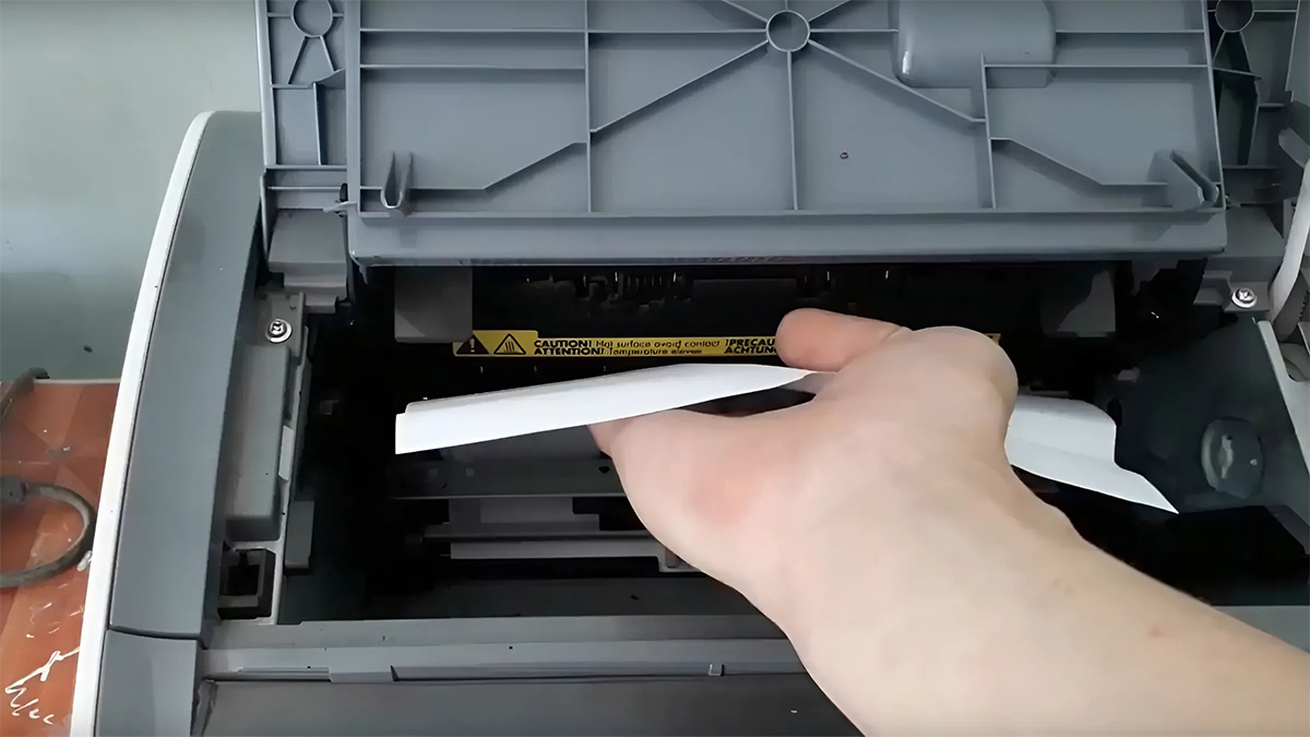 nguyen-nhan-may-in-brother-bi-ket-giay-1-2u78ax